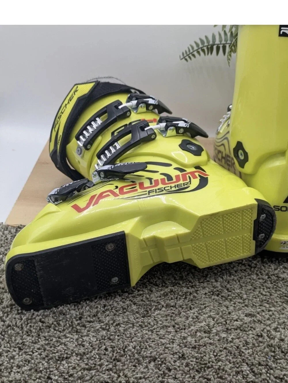 Fischer RC 4 RD 110 Ski Boot 23.5 Yellow Youth/Mens 5.5 (37 1/3) UK 4.5